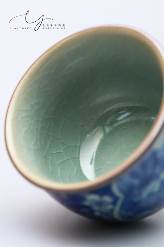 Chinese Traditional Landscape KungFu Teacup with Ice Crackle Pattern